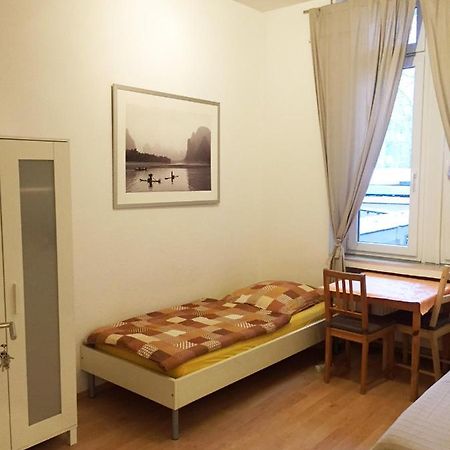 Hannover Sudstadt - Zimmer Und Apartment Ngoại thất bức ảnh
